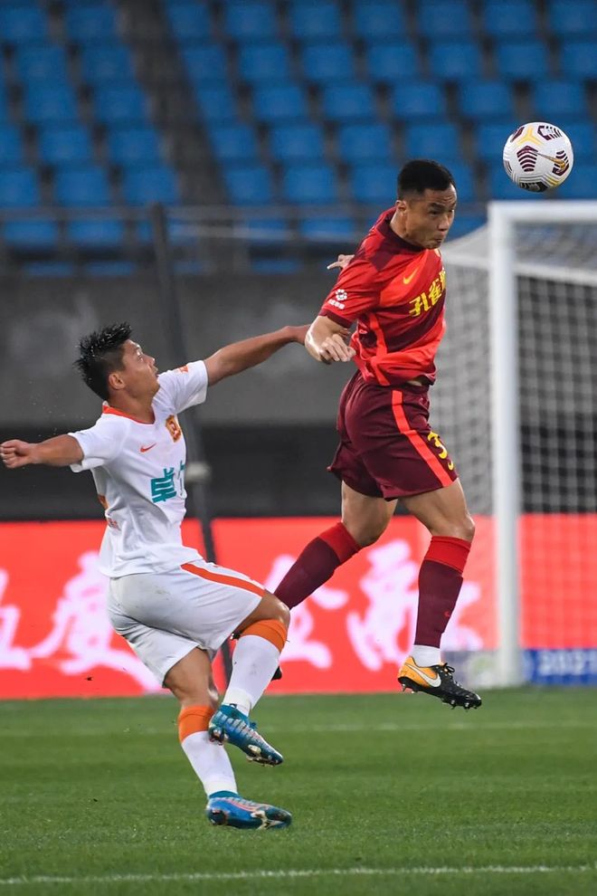 浙江稠州内部会议纪要流出：今晚战术微调，中超使命明确，球探报告显示潜力的简单介绍